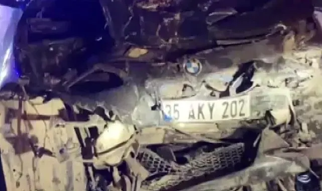 Kocaeli'de zincirleme kaza: 4 araç birbirine girdi, 3 yaralı
