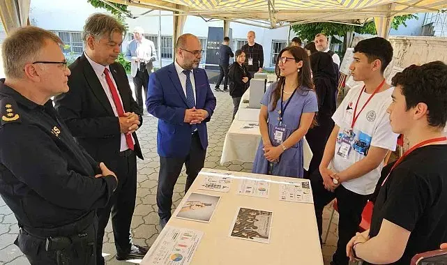 Nazilli'de İmam Hatip Lisesi bilim fuarı düzenledi