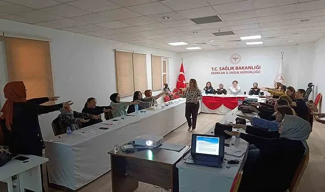 Sağlık çalışanlarına doğum süreci ve yenidoğan bakımı eğitimi