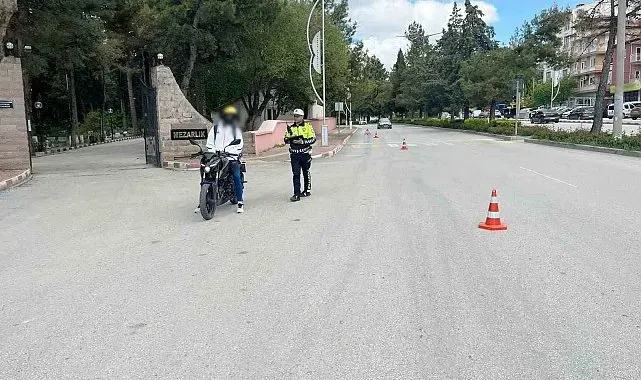 Burdur'da 383 araç ve sürücüsü kontrol edildi