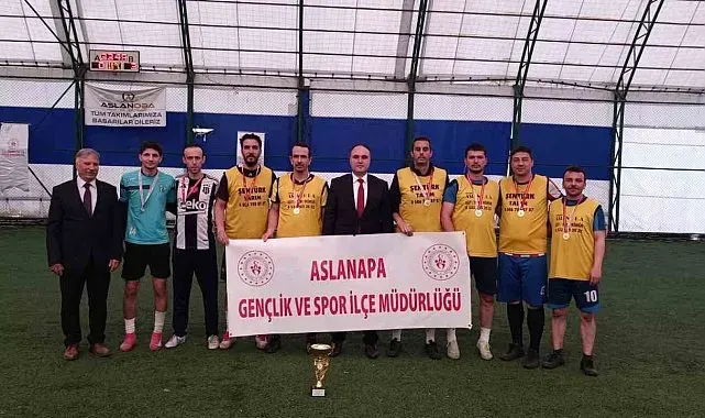 Aslanapa'da kurumlar arası futbol turnuvası tamamlandı