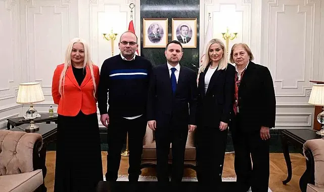 Bakan Gürlek, Çağla Tuğaltay'ın ailesiyle bir araya geldi