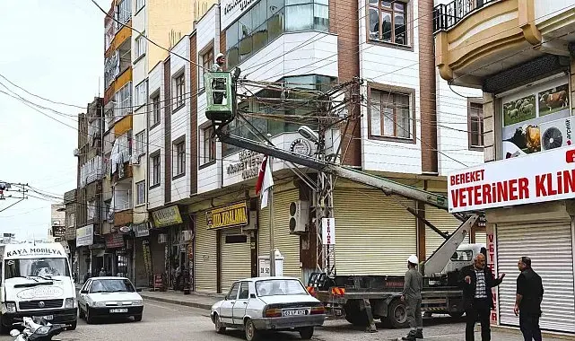 Dicle Elektrik'ten fırtına mesaisi