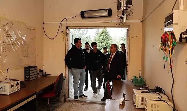 Rektör Prof. Dr. Altun öğrenci ziyaretlerini sürdürüyor