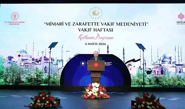 Cumhurbaşkanı Erdoğan: "Yönettiği şehri haraca bağlayanlara ses çıkarmayıp, bu milletin evlatları için samimiyetle koşturanlara engel çıkaranları sadece maşeri vicdana havale ediyoruz"