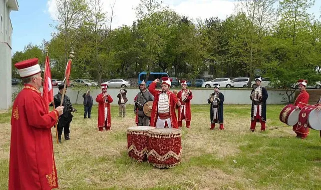 Pendik'te Hıdırellez şenlikleri renkli görüntülere sahne oldu