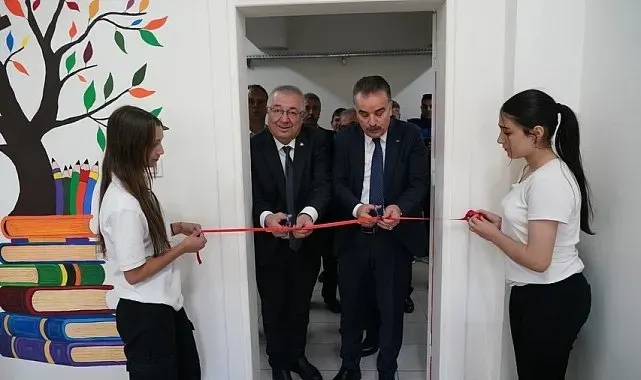 Edremit'te eğitime kütüphane desteği