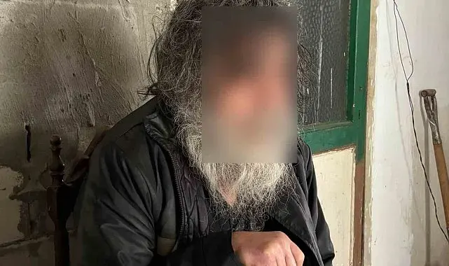Çöp evin altından dram çıktı: "Bir senedir dışarı çıkmıyorum"