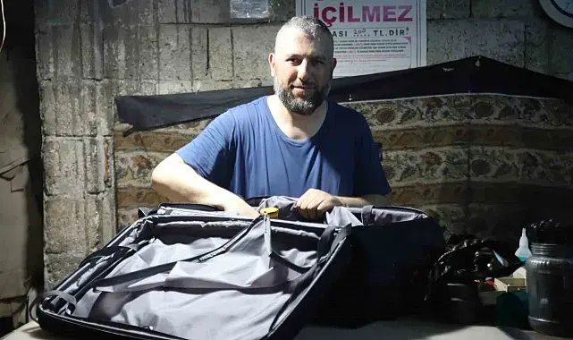 Babasından devraldığı çanta tamirciliğini 30 yıldır sürdürüyor