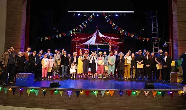 Büyükşehir, "Benim Güzel Papuçlarım" adlı oyunun prömiyerini gerçekleştirdi