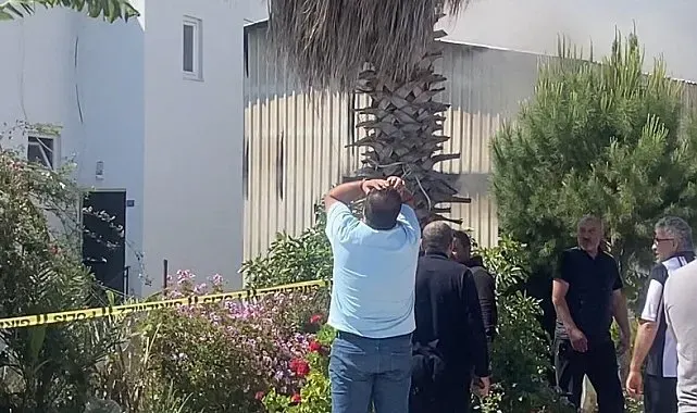 Ayakta durmakta güçlük çekti, deposunun yanışını gözyaşlarıyla izledi