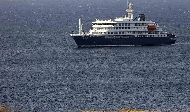 İspanya hantavirüsü tespit edilen yolcu gemisinin Kanarya Adaları'na yanaşmasına izin verdi