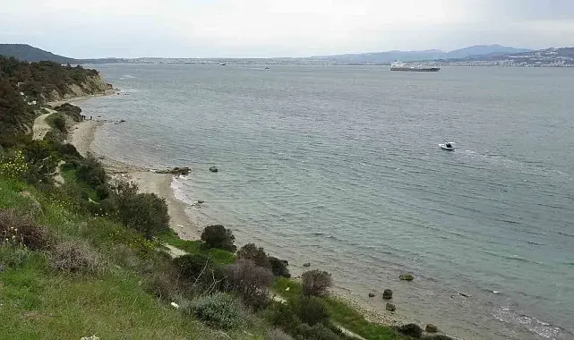 Çanakkale Boğazı'ndaki bombardımanın en net görüldüğü Baykuş iskelesi ve cephe hattı drone ile görüntülendi