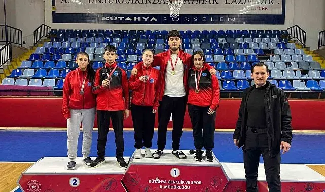 Pazarlar Spor Lisesinden tarihi rekor
