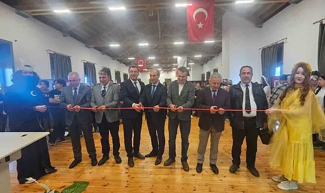 Ayvalık'ta Türk mitolojisi sergisine yoğun ilgi