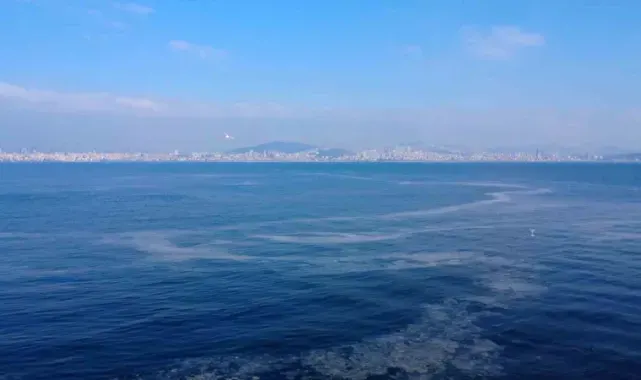Adalar'daki müsilaj tehdidi havadan görüntülendi