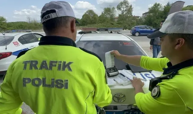 Düzce'de denetimlerde 4 bin 895 araç trafikten men edildi