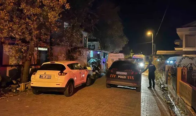 İş arkadaşını yatağında öldürdü