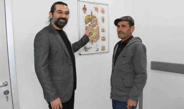Yemekten sonra karnı şişip kusuyordu, 10 kattan fazla büyüyen midesi herkesi şaşırttı