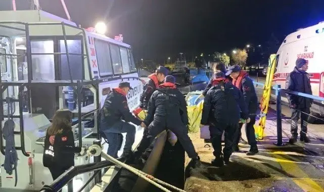 Gökçeada'da rahatsızlanan vatandaşın tıbbi tahliyesi Sahil Güvenlik ekiplerince gerçekleştirildi