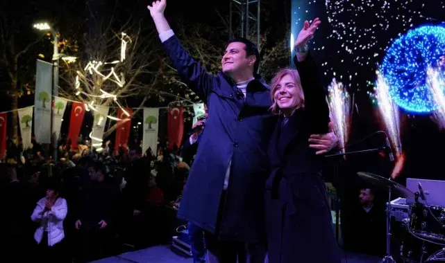 Şehitkamil yeni yıla sokak partisi ile girdi