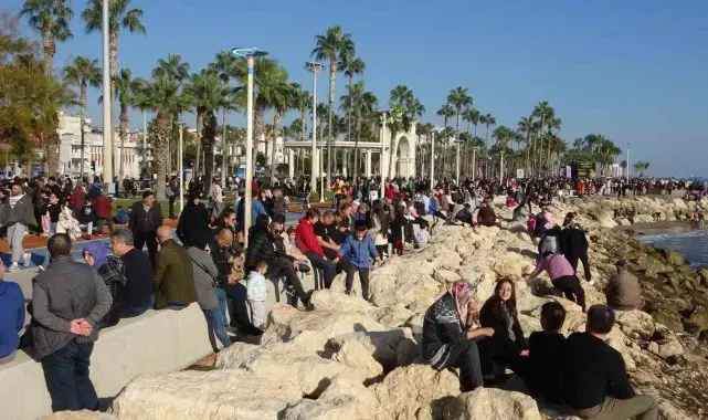 SOLOTÜRK, Mersin'de prova uçuşu yaptı