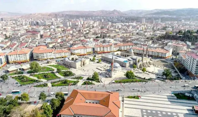 Sivas, Kayseri ve Yozgat illerinde yoksul sayısı 2024 yılında bir önceki yıla göre 100 bin kişi azaldı
