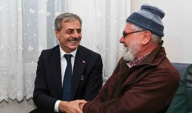 Başkan Alemdar hanelere misafir oldu, görevi başında olan ekipleri ziyaret etti