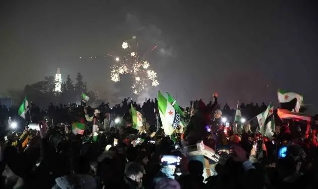 Suriye'de özgür halk yeni yılı sevinçle karşıladı