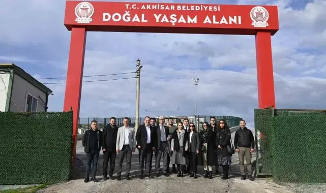 Komisyon üyeleri sokak hayvanları için Akhisar'da toplandı