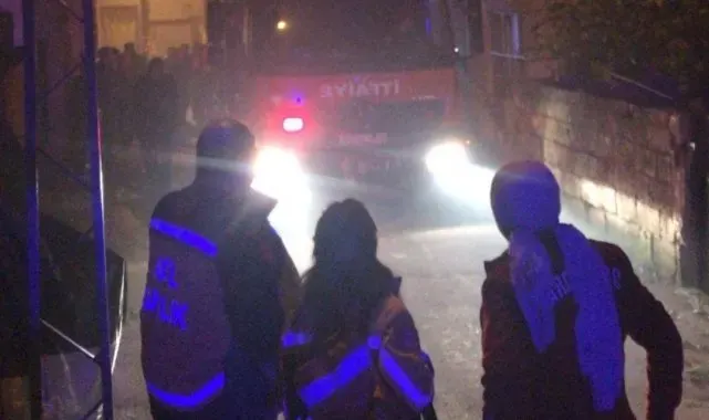 Adana'da pansiyonda çıkan yangın korkuttu