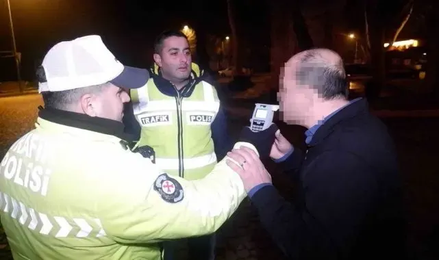Alkollü sürücü polise zor anlar yaşattı