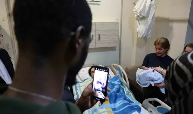 Haitili genç yeni yılın ilk saatlerinde Sivas'ta baba oldu