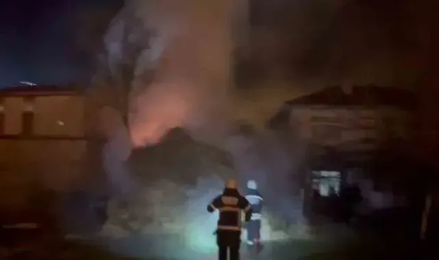Samanlıkta çıkan yangın korkuttu