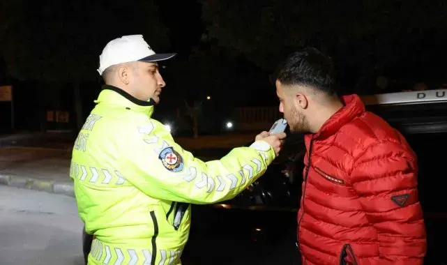 Adana'da 8 bin 372 polis ve jandarmayla "Yılbaşı Huzur ve Güven" denetimi