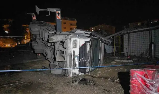 Karabük'te devrilen vincin operatörü yaralandı