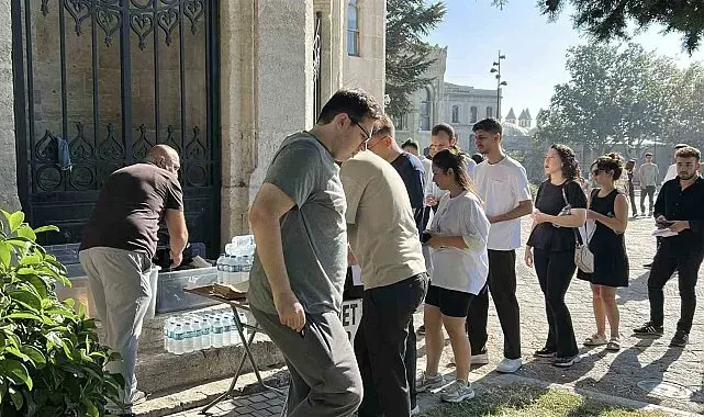 İstanbul'da KPSS heyecanı: Adaylar sınav binalarına gelmeye başladı