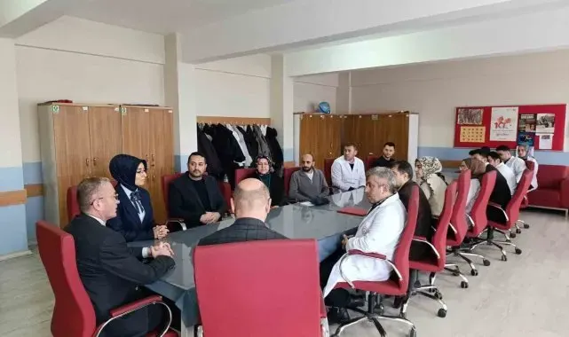 Ağrı Milli Eğitim Müdürü Kökrek'ten PISA kapsamındaki okullara ziyaret