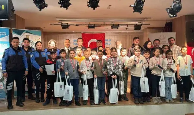 Sultanbeyli'de 'ÇOGEP Türkiye'nin Yıldızları' sertifika töreni düzenlendi