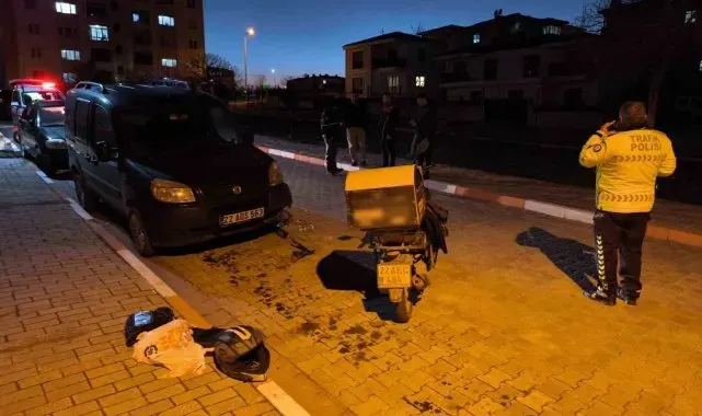 Köpekten kaçarken hafif ticari araca çarpan motosiklet sürücüsü yaralandı