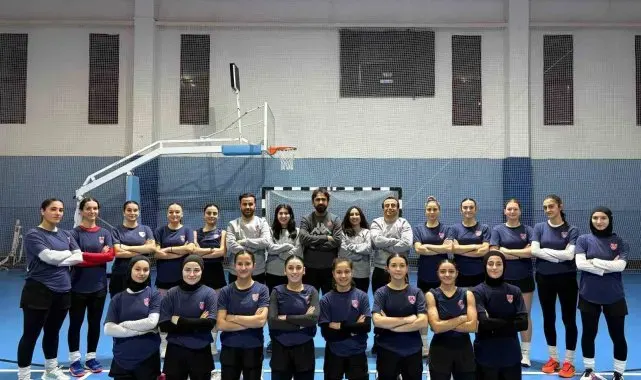 Ümit Milli Kadın Hokey Takımı'na Muğla'dan 8 sporcu