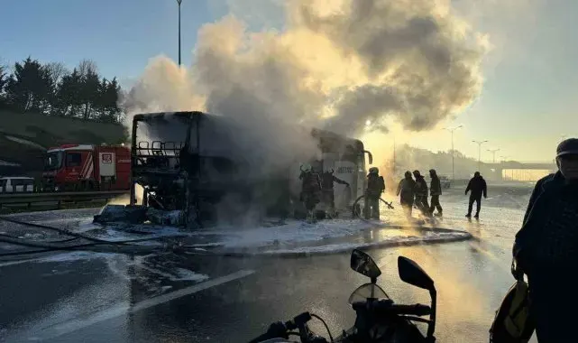 İstanbul'da yolcu otobüsü alevlere teslim oldu: 25 kişi ölümden döndü