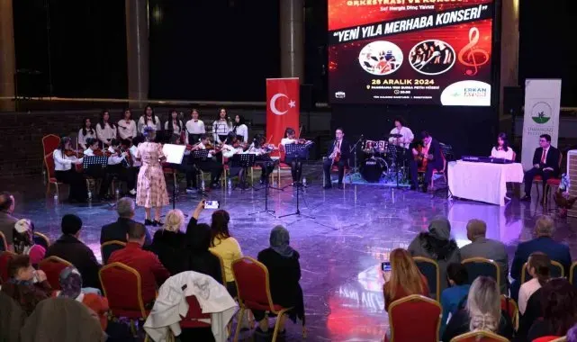 Gençlik orkestrası ve korosundan muhteşem yeni yıl konseri