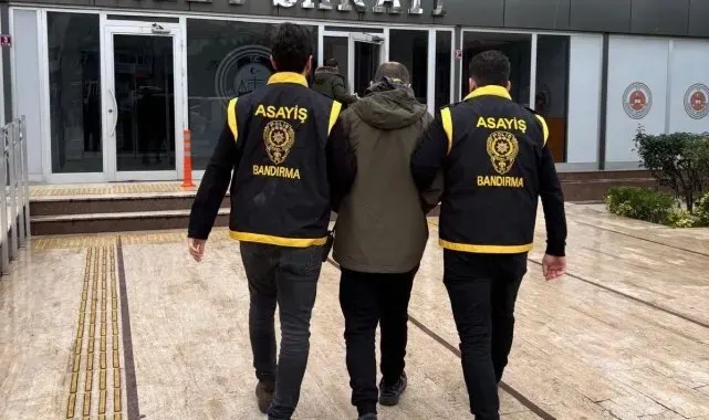 Bandırma'da silahlı yağma suçundan aranan şahıs yakalandı