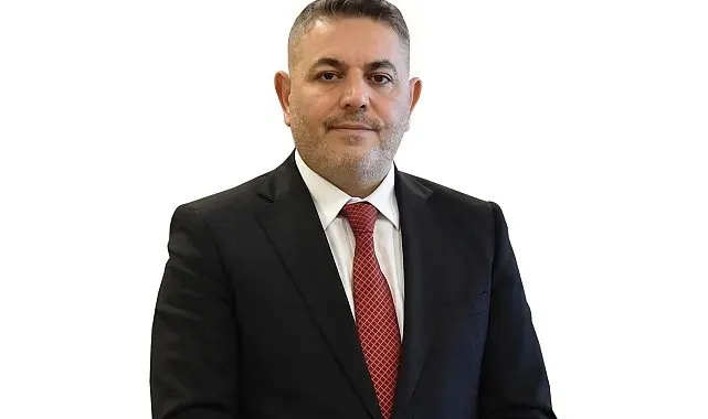 Sadıkoğlu'nun oy pusulası rengi belli oldu