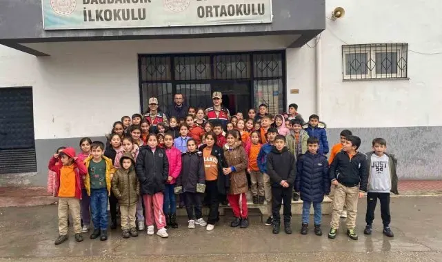 Jandarmadan 534 öğrenci ve 23 öğretmene okul güvenliği eğitimi