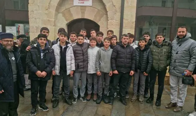 Bayburt'ta imam hatipli öğrenciler vaaz verip namaz kıldırdı