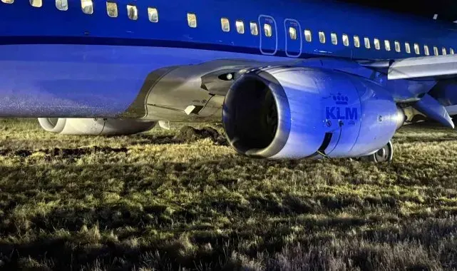 Norveç'e acil iniş yapan yolcu uçağı pistten çıktı