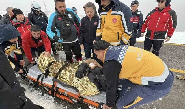 Hasan Dağı'nda fenalaşan dağcı 3,5 saatte kurtarıldı