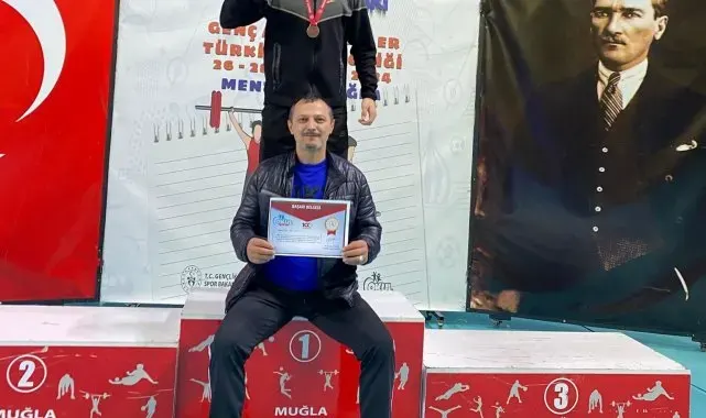 Halterde Enes Efe Aydın Türkiye 3. oldu